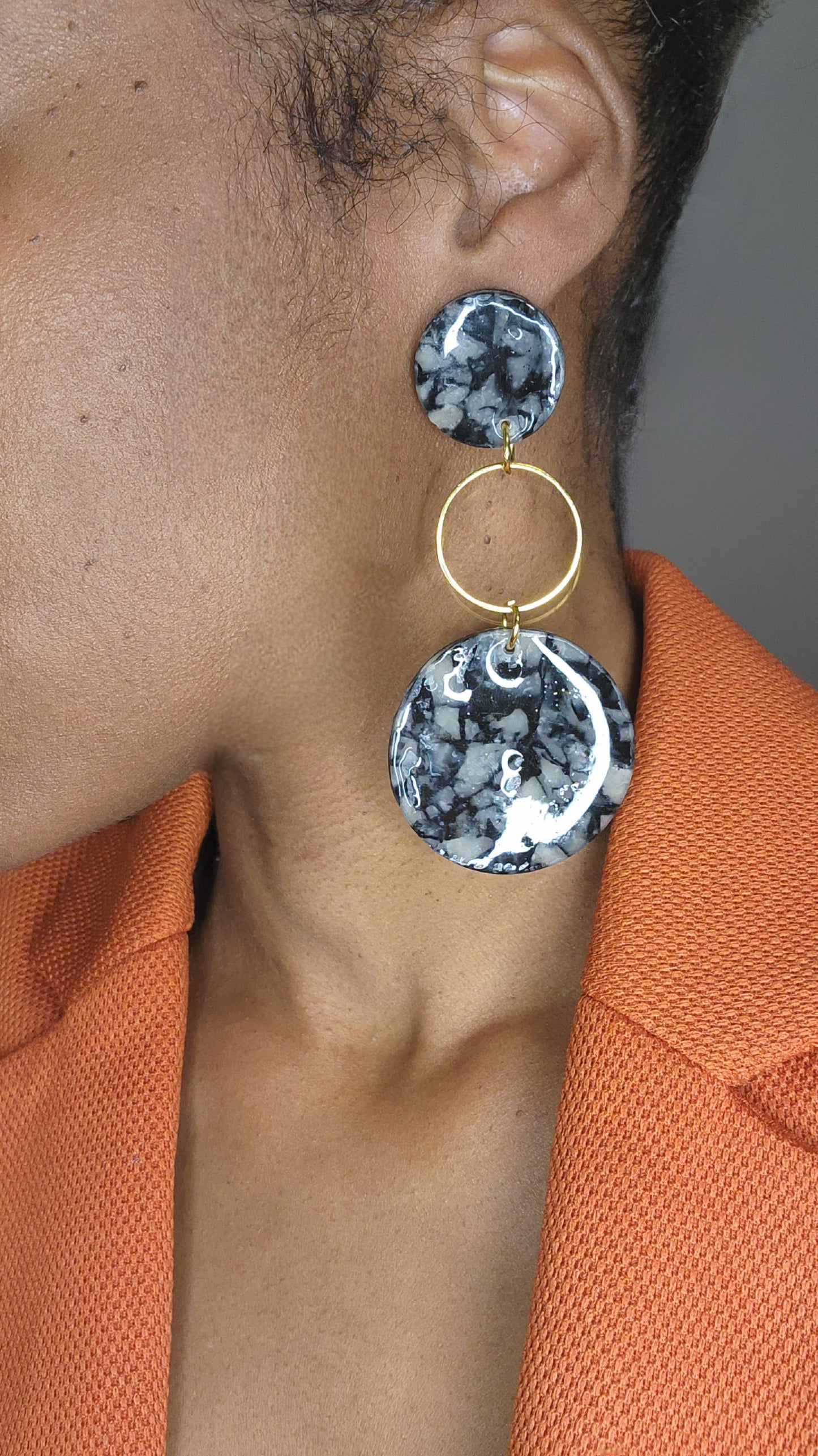 Black Abstract Circle